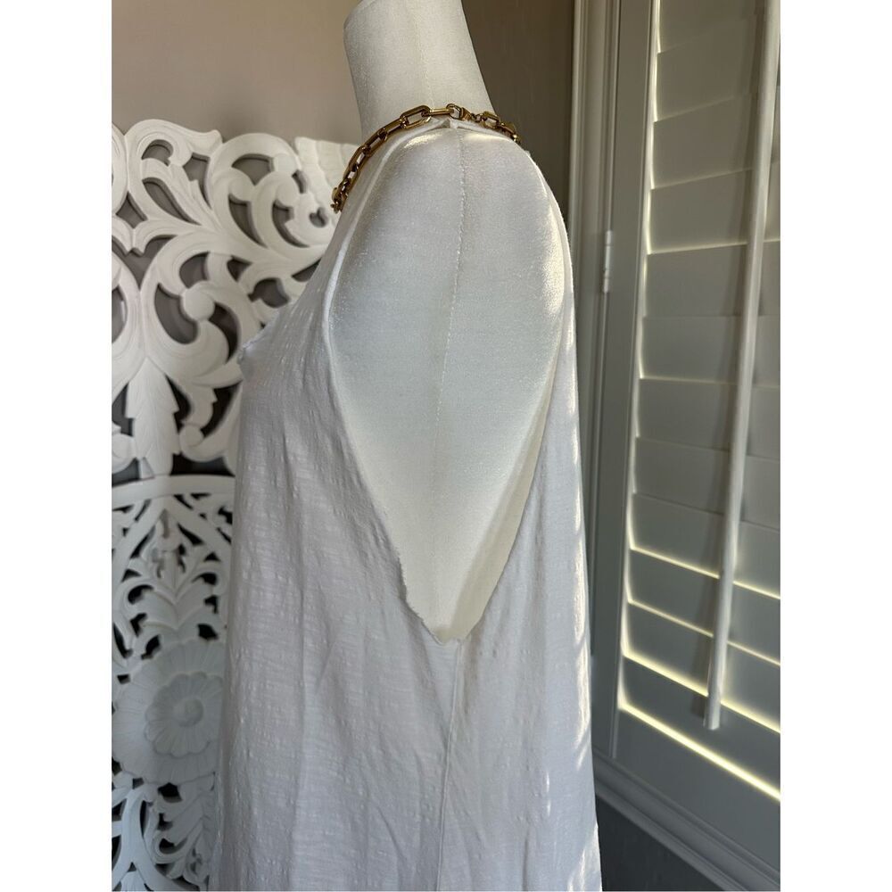 Long Asymmetrical Layering Tee - Picture 3 of 7